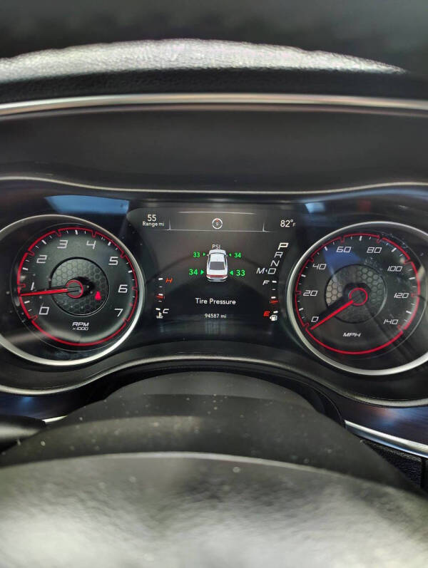 2016 Dodge Charger SE