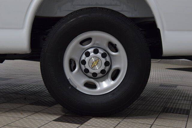 2025 Chevrolet Express 2500