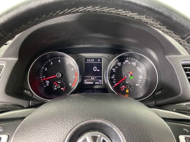 2017 Volkswagen Passat 1.8T R-Line