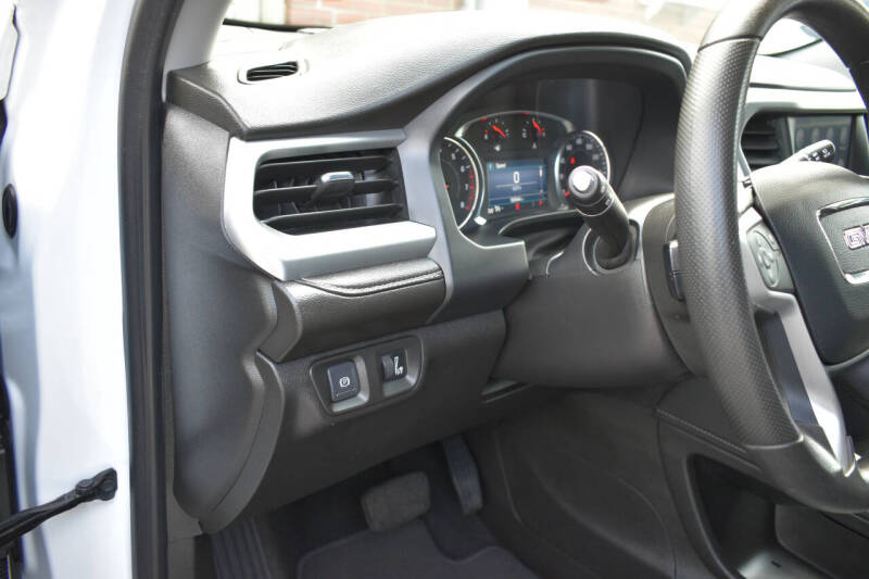 2023 GMC Acadia SLE
