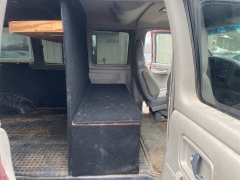1999 Chevrolet Express G2500 LS