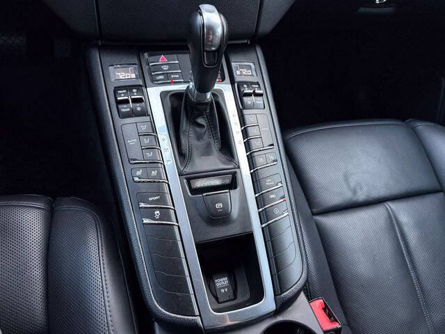 2017 Porsche Macan