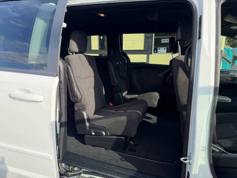 2017 Dodge Grand Caravan SE Plus
