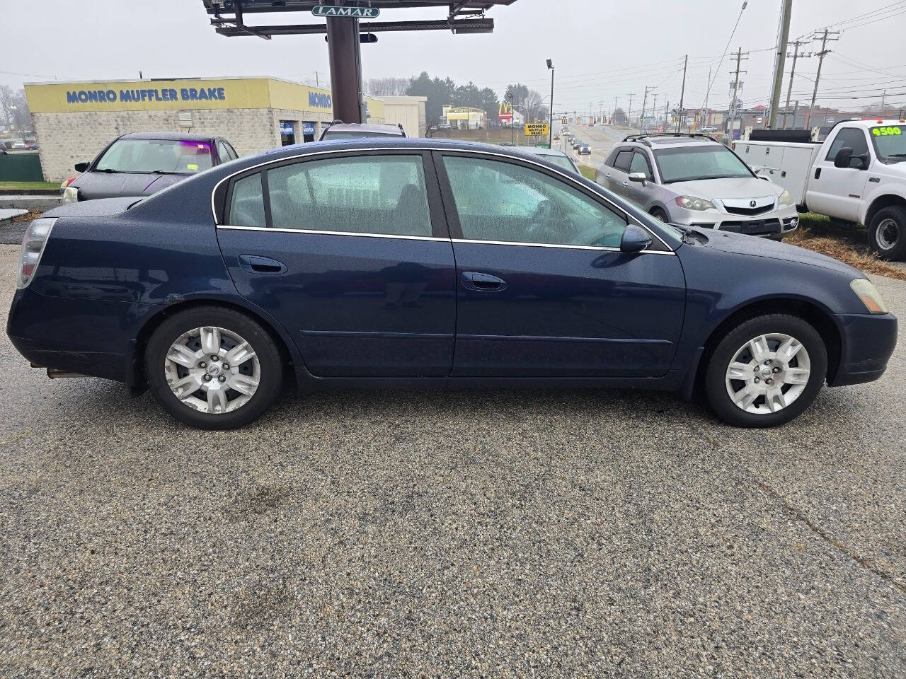 2006 Nissan Altima for sale at QUEENSGATE AUTO SALES in York, PA