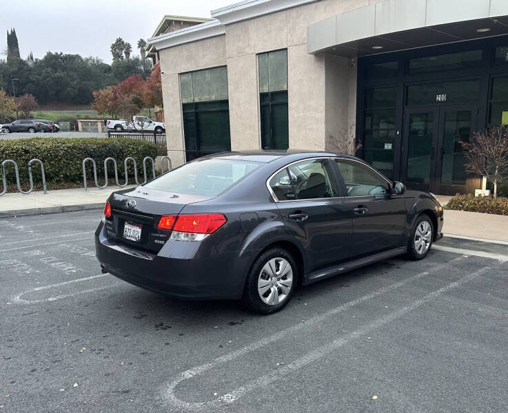 2013 Subaru Legacy 2.5i