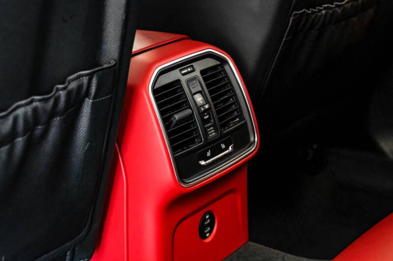 2021 Porsche Macan GTS