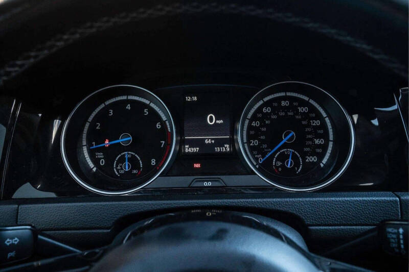 2016 Volkswagen Golf R 4Motion