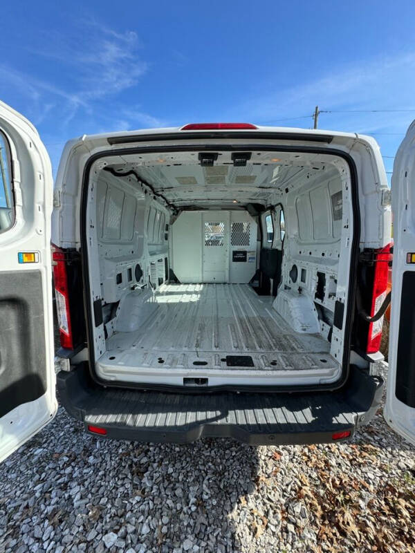 2016 Ford Transit Base photo 10