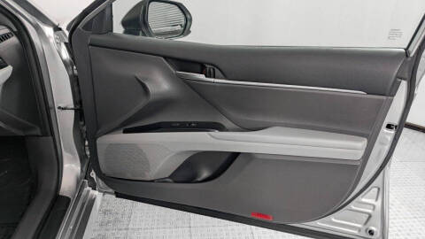 2020 Toyota Camry Hybrid LE