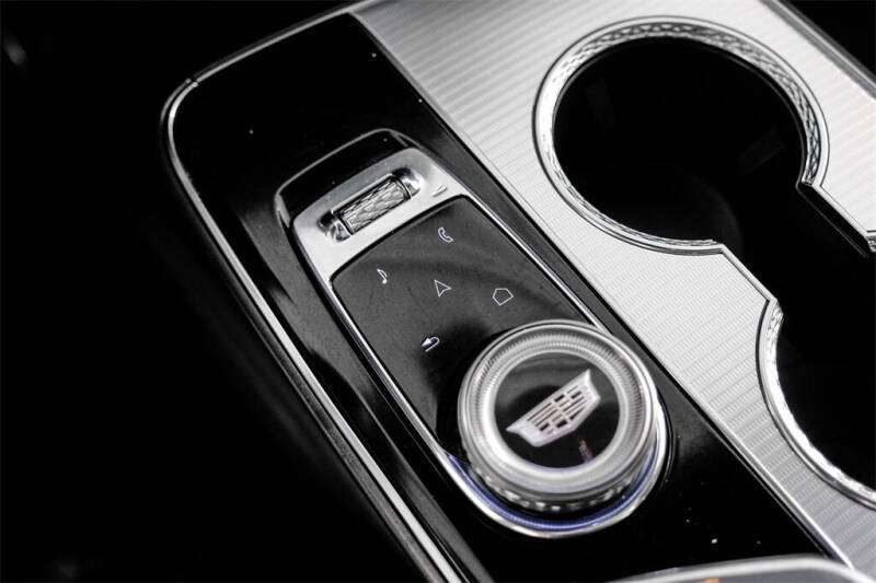 2024 Cadillac LYRIQ Tech