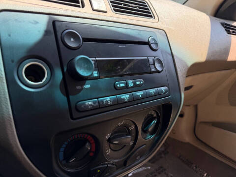 2007 Ford Focus ZX4 SE
