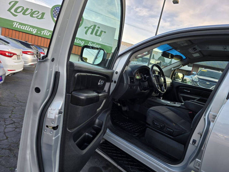 2015 Nissan Armada SV