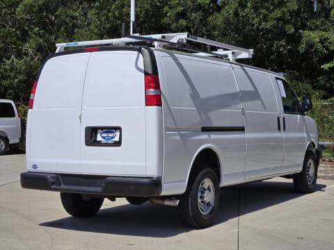 2023 Chevrolet Express 2500
