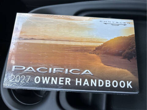 2027 Chrysler Pacifica Select
