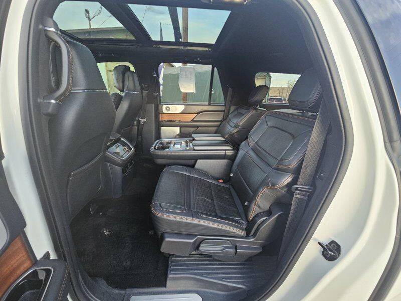 2022 Lincoln Navigator L Black Label