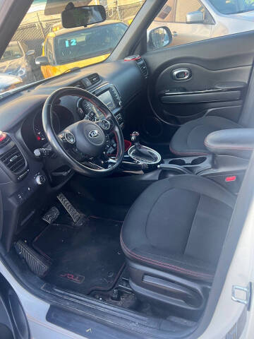 2014 Kia Soul +