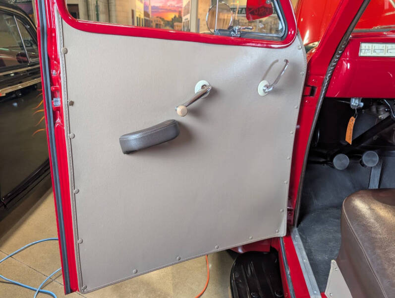 1946 Studebaker 3 Window
