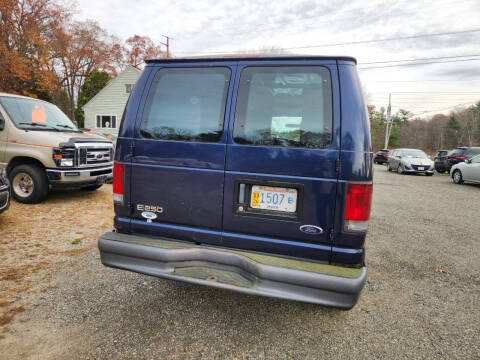 2005 Ford E-Series E-250