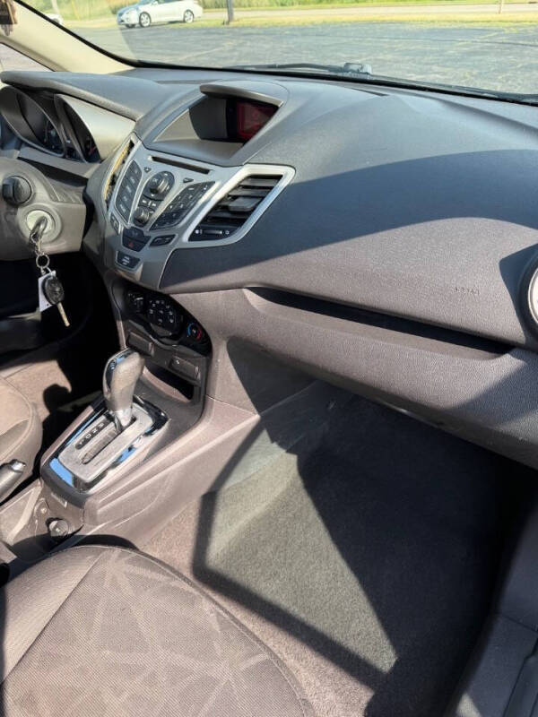 2011 Ford Fiesta SEL