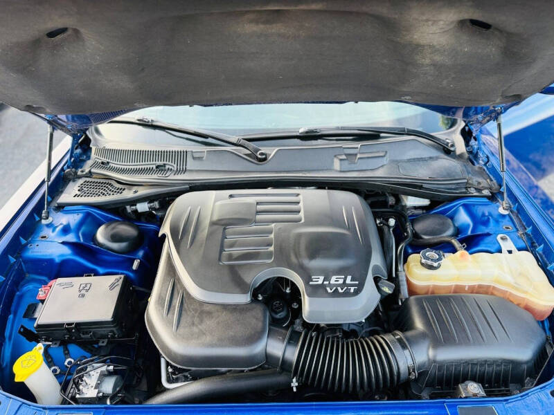 2018 Dodge Challenger SXT Plus