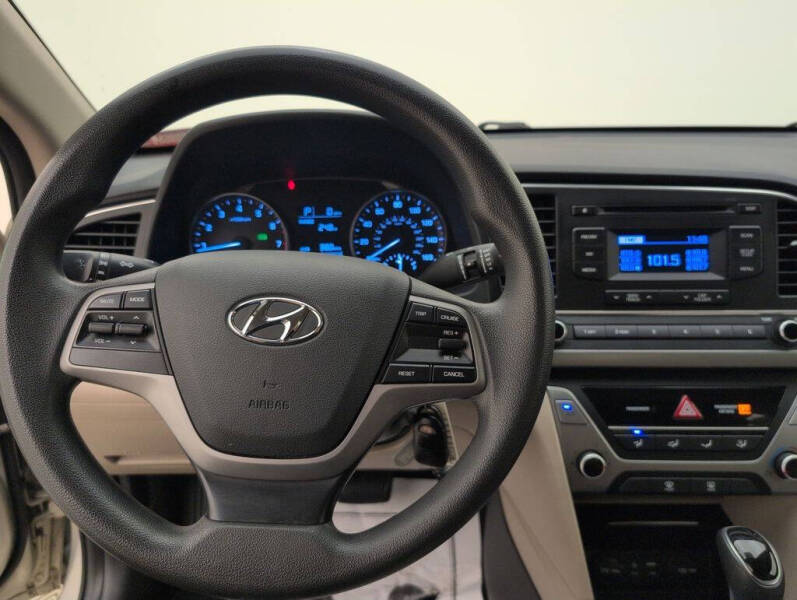 2017 Hyundai Elantra