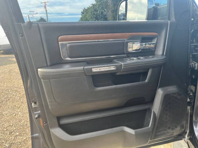 2016 RAM 1500 Laramie