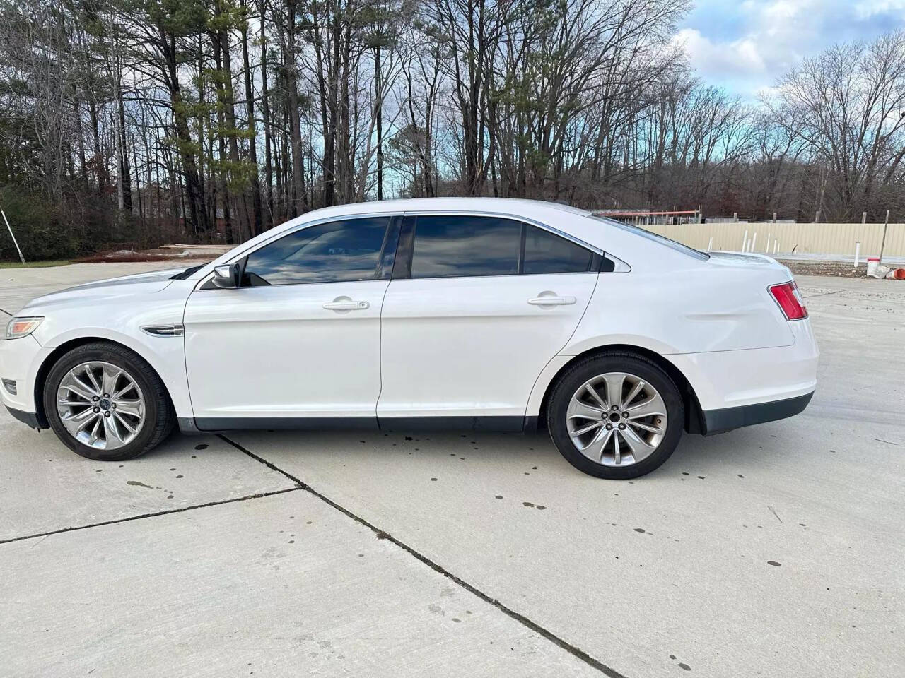 2011 Ford Taurus for sale at 63 Auto Inc in Spotsylvania, VA