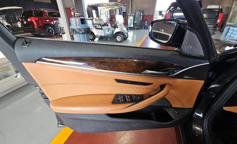 2017 BMW 5 Series 540i