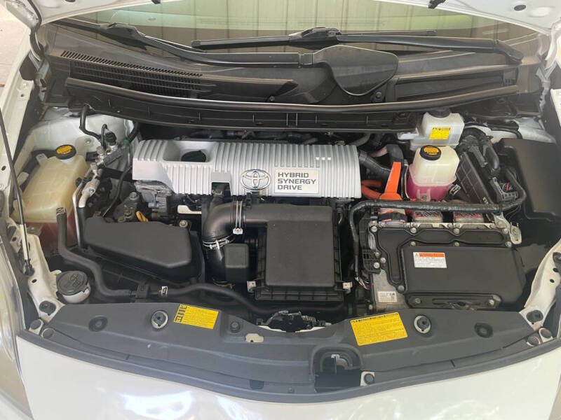 2013 Toyota Prius Two