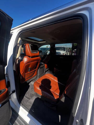 2017 Cadillac Escalade ESV Luxury