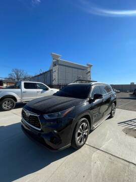 2021 Toyota Highlander for sale at US 24 Auto Group in Redford MI