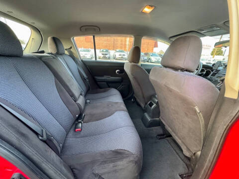 2011 Nissan Versa 1.8 S