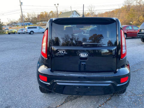 2013 Kia Soul +