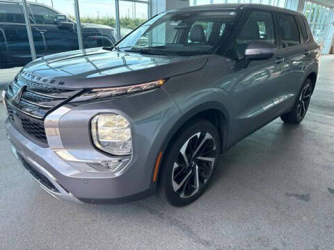 2023 Mitsubishi Outlander SE