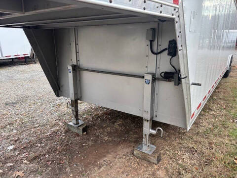 2002 Featherlite Trailer 3182