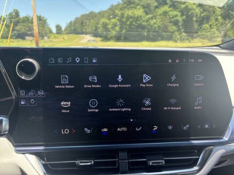 2025 Chevrolet Equinox EV LT 2