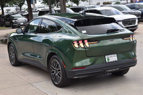 2025 Ford Mustang Mach-E Premium