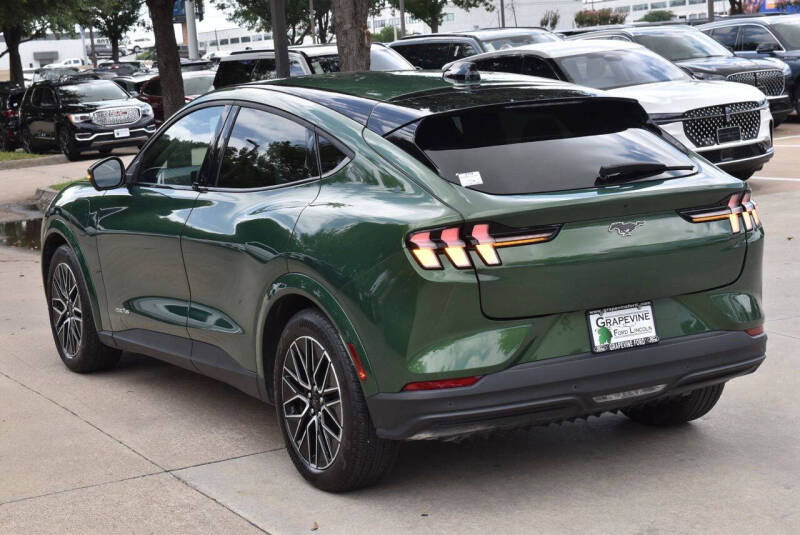 2025 Ford Mustang Mach-E Premium