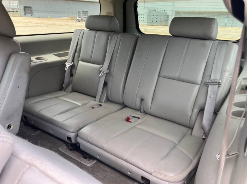 2011 Chevrolet Suburban LT