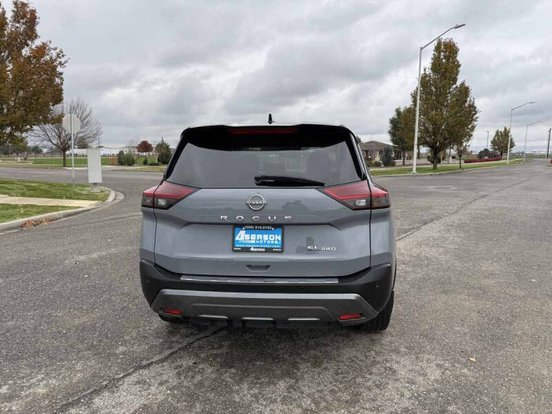 2022 Nissan Rogue SL