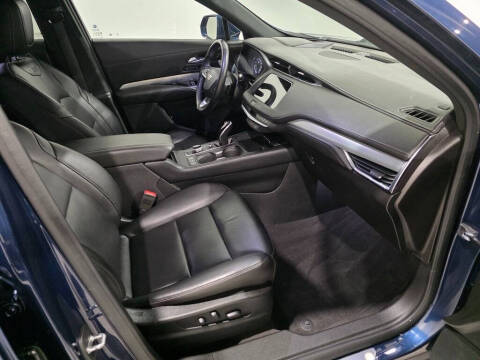 2020 Cadillac XT4 Premium Luxury