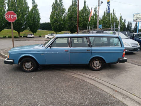 1982 Volvo 240 for sale at Car Link Auto Sales LLC in Marysville WA