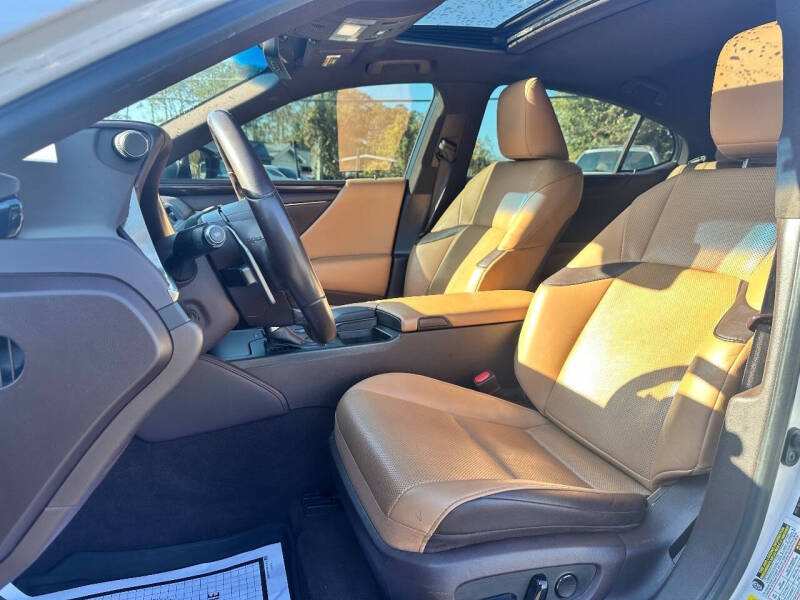 2019 Lexus ES 350 Luxury