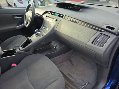 2010 Toyota Prius III