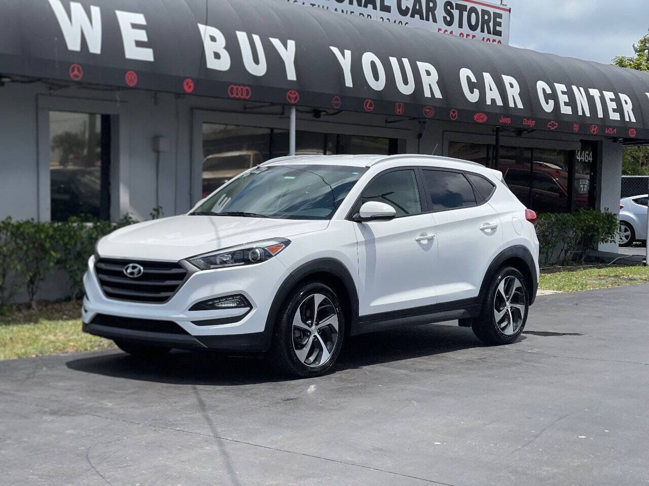 2016 Hyundai Tucson  - $14,900