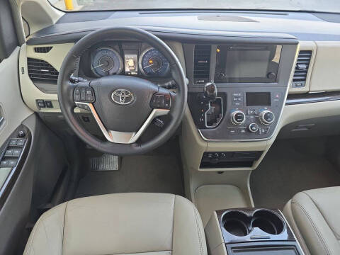 2015 Toyota Sienna