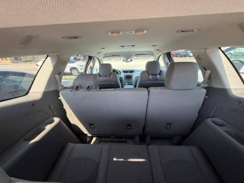 2017 Chevrolet Traverse LS