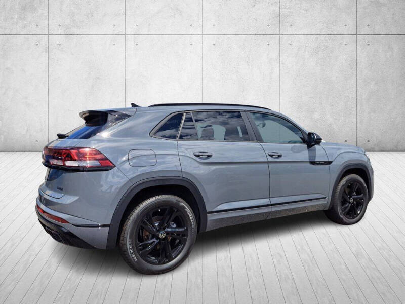 2026 Volkswagen Atlas Cross Sport SEL R-Line Black 4Motion