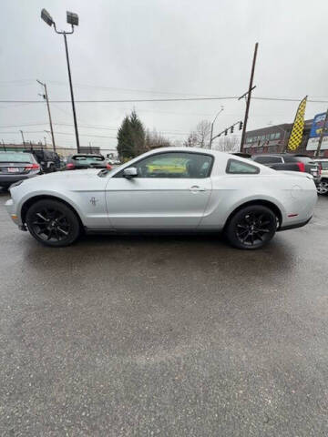 2010 Ford Mustang V6 Premium