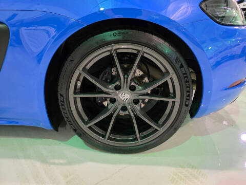 2023 Porsche 718 Cayman T